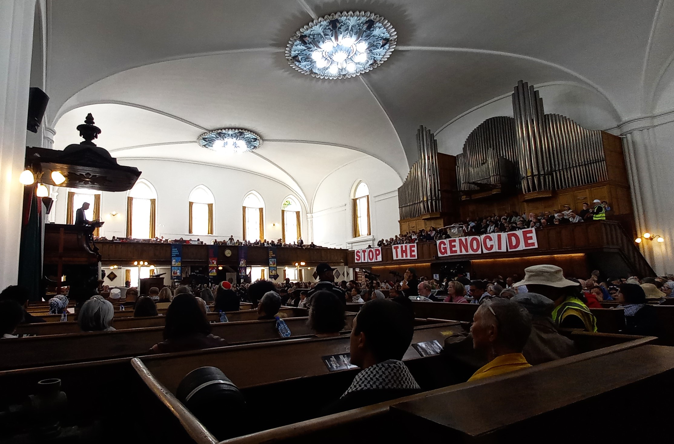 A broad church: Groote Kerk hosts Albanese